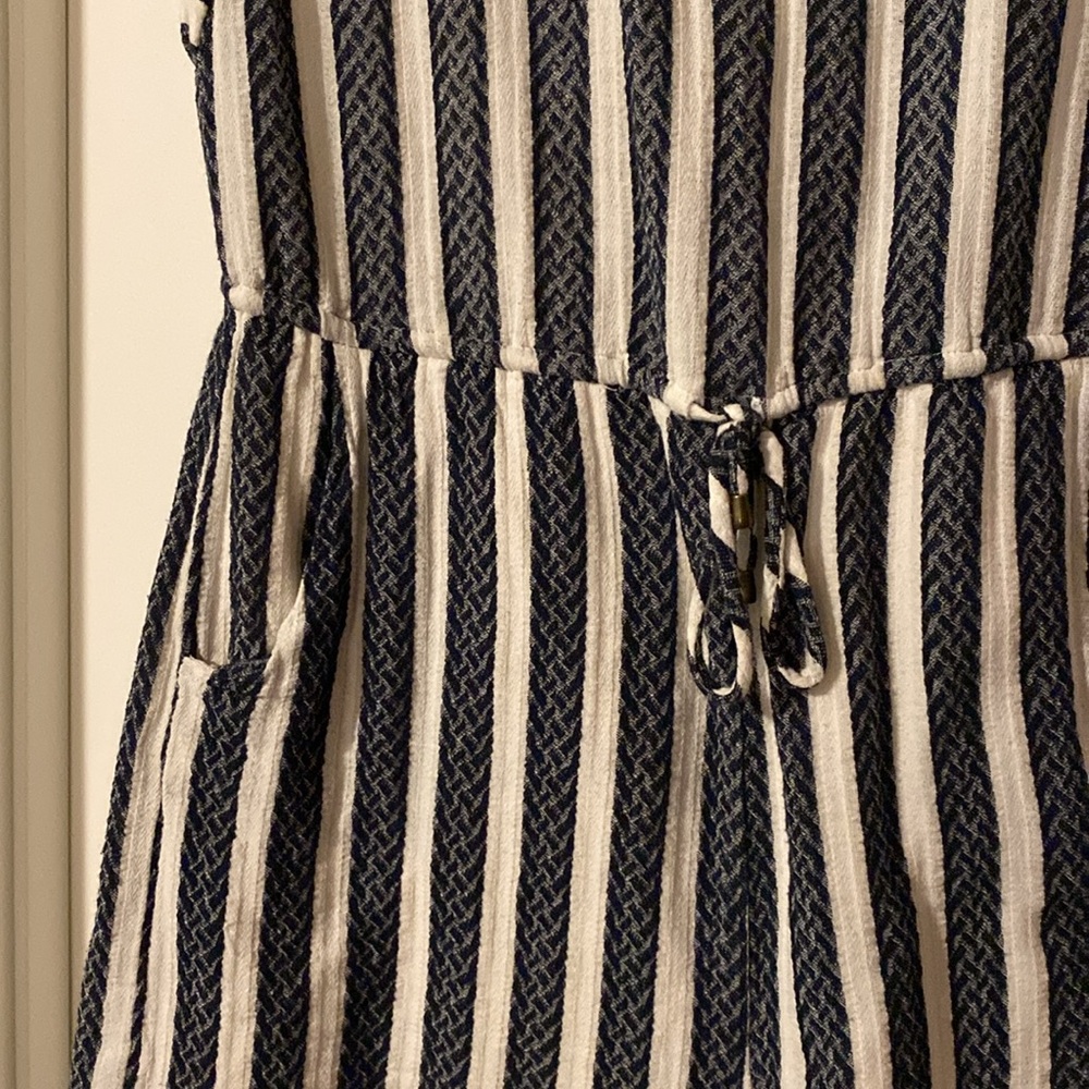 Universal Thread Romper, Medium - Picture 2 of 6